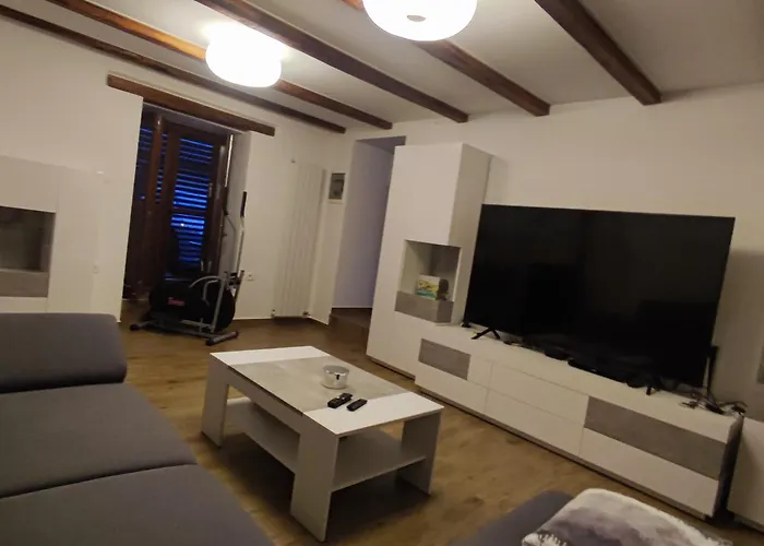 別荘 Casa Rosmarin Spodnje Skofije